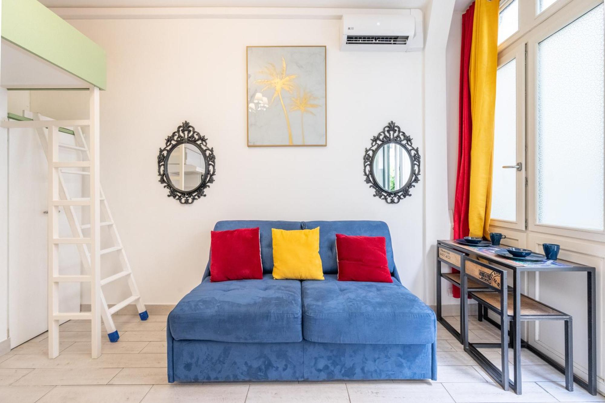 Little Boudoir Of Paris Champs-Elysees Luaran gambar